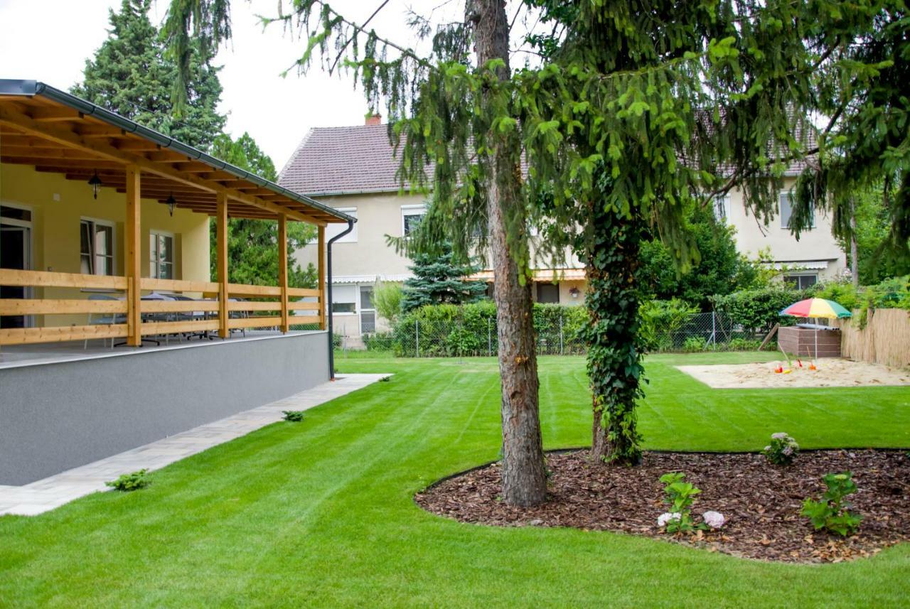 Ditlin Pápa Exterior foto
